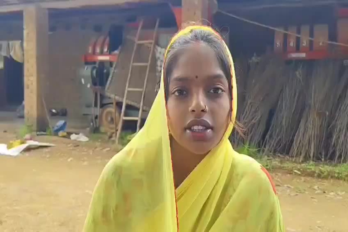 Video: सोशल मीडिया इंफ्लूएंसर लीला साहू का वीडियो वायरल, बोली- सांसद जी प्रसव पीड़ा में हूं हेलीकाप्टर भेजकर वादा पूरा करिए