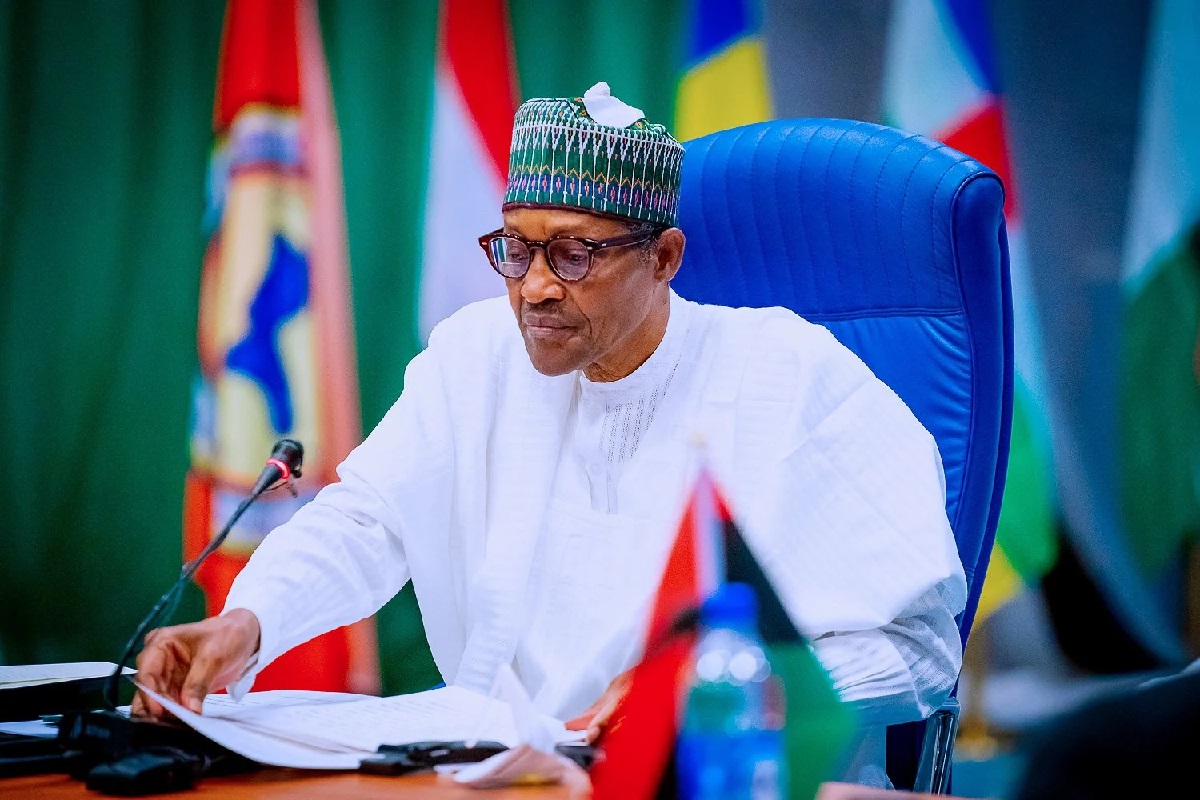 Muhammadu Buhari Passed Away: इस देश के पूर्व राष्ट्रपति का निधन, राजनीतिक गलियारों में दौड़ी शोक की लहर Muhammadu Buhari Passed Away: इस देश के पूर्व राष्ट्रपति का निधन, राजनीतिक गलियारों में दौड़ी शोक की लहर