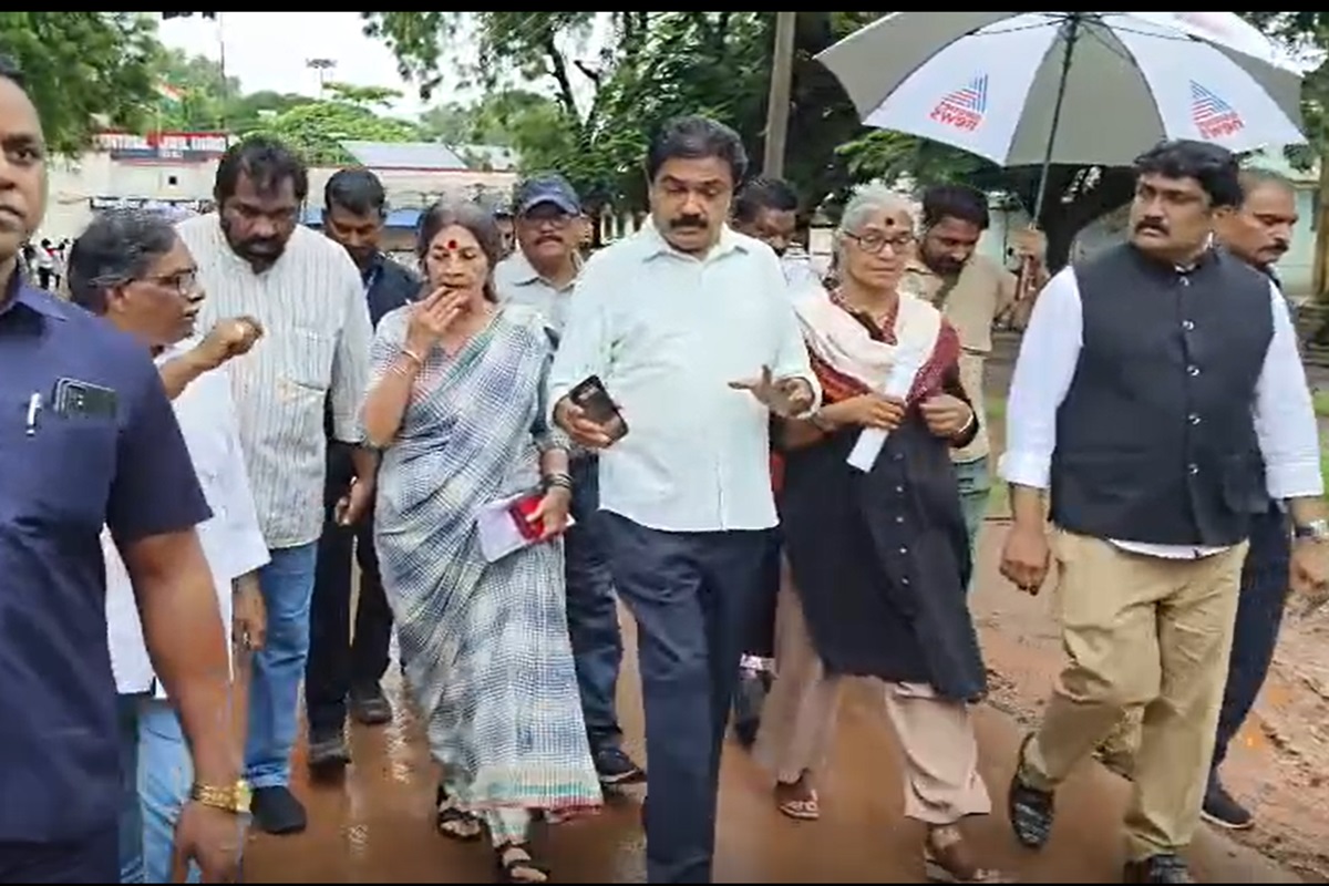 CG News: दुर्ग जेल में बंद ननों से मिलने पहुंचे CPI(M) नेताओं को प्रशासन ने नहीं दिया समय, सरकार पर लगाए ये गंभीर आरोप, गृहमंत्री विजय शर्मा ने दिया ये जवाब