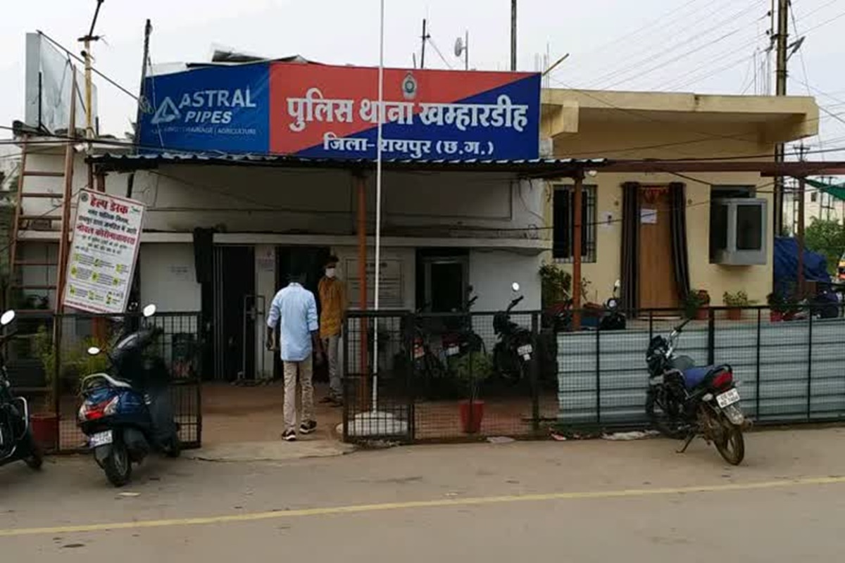 Raipur News: बलवे के आरोपियों पर मेहरबान हुई रायपुर पुलिस, तीन को बिना फोटो खींचे भेजा जेल, आरोपियों से सांठगांठ की आशंका