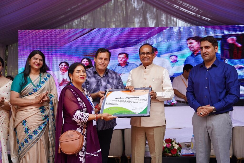 Lakhpati Didi Sammelan | Image Source | IBC24