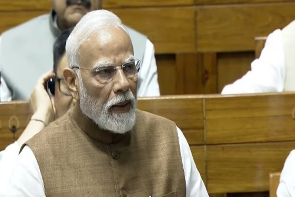 PM Modi in Parliament LIVE: ‘अब भारत मारता है और नियम भी खुद तय करता है’, लोकसभा में जमकर गरजे पीएम मोदी, कही ये बड़ी बात