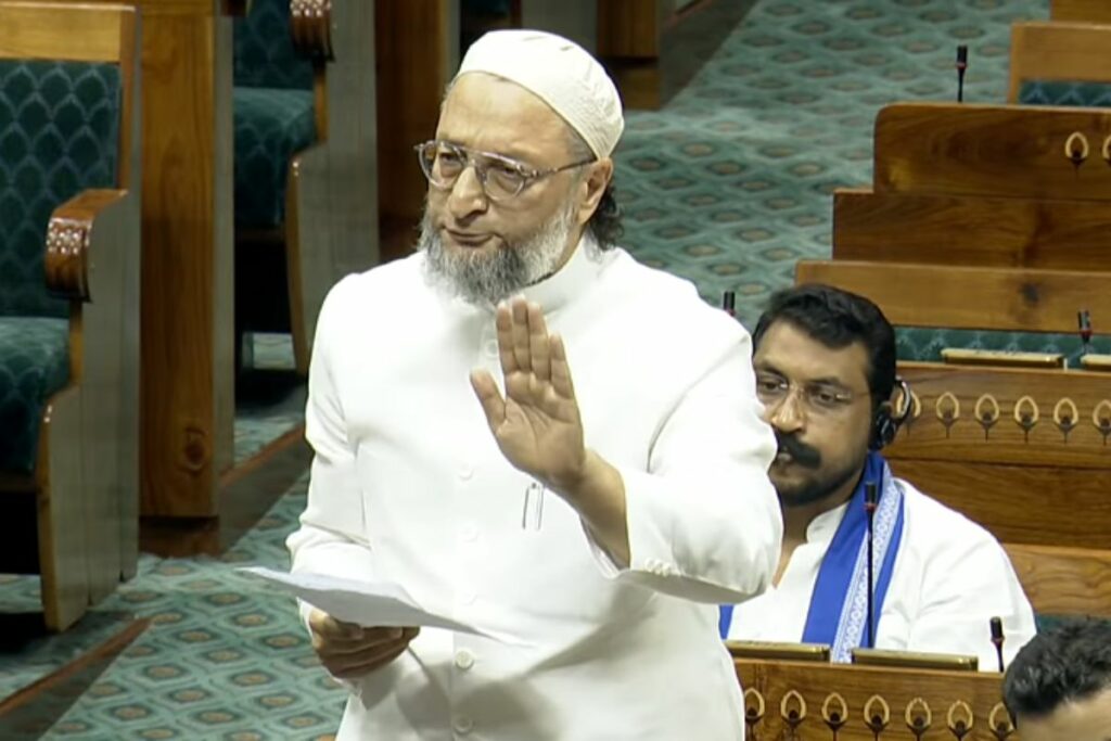 Owaisi On Operation Sindoor: एक गोरा वाइट हाउस में बैठकर सीजफायर का ऐलान करेगा... ये आपका नेशनलिज्म है? Image Source: Sansad TV