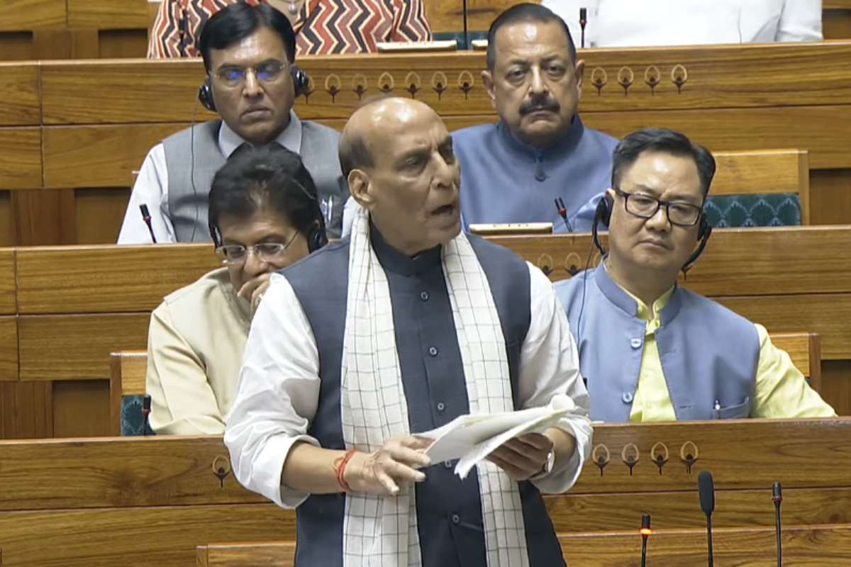 Rajnath Singh on Operation Sindoor: ‘ऑपरेशन सिंदूर’ के दौरान पाकिस्तान ने कितने विमान मार गिराए? रक्षामंत्री राजनाथ सिंह ने सदन में दिया जवाब