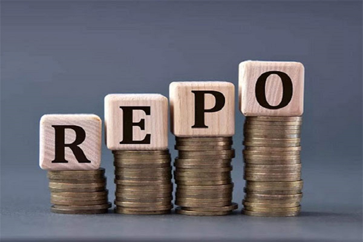 RBI Repo Rate Latest Update: RBI ने ग्राहकों को दी बड़ी खुशखबरी, रेपो रेट में नहीं किया कोई बदलाव, 5.5% रहेगा स्थिर
