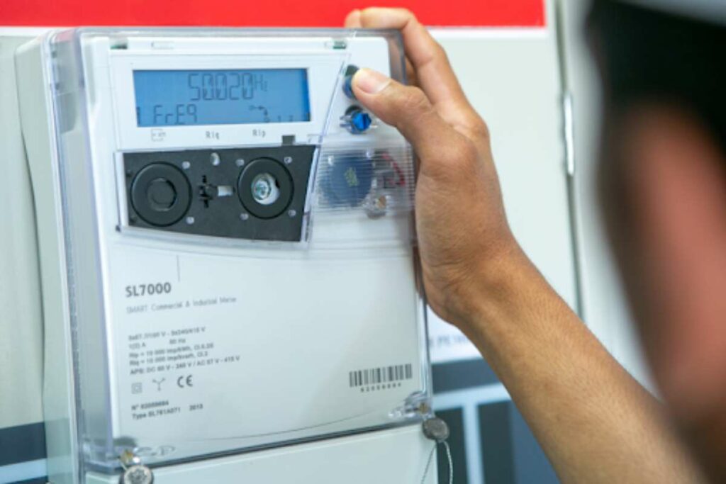 Supreme Court Order on Smart Meter स्मार्ट मीटर लगवाना अनिवार्य नहीं? सुप्रीम कोर्ट ने दिया आदेश? Image Source: File