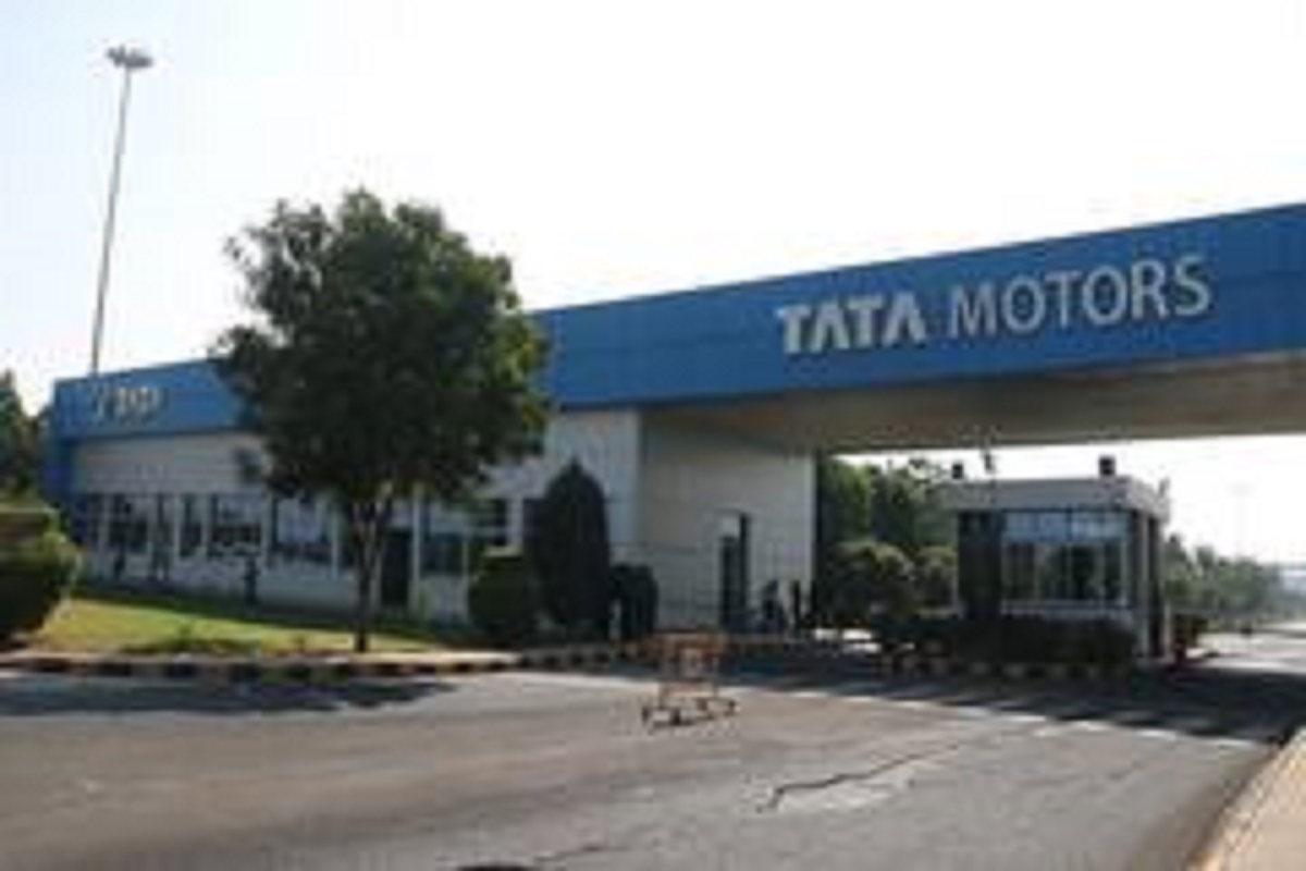 Tata Motors Share Price: एक्सपर्ट्स की नजर में चमक रहा है टाटा मोटर्स, शेयर में दिख रहा है अपसाइड का दम Tata Motors Share Price: एक्सपर्ट्स की नजर में चमक रहा है टाटा मोटर्स, शेयर में दिख रहा है अपसाइड का दम