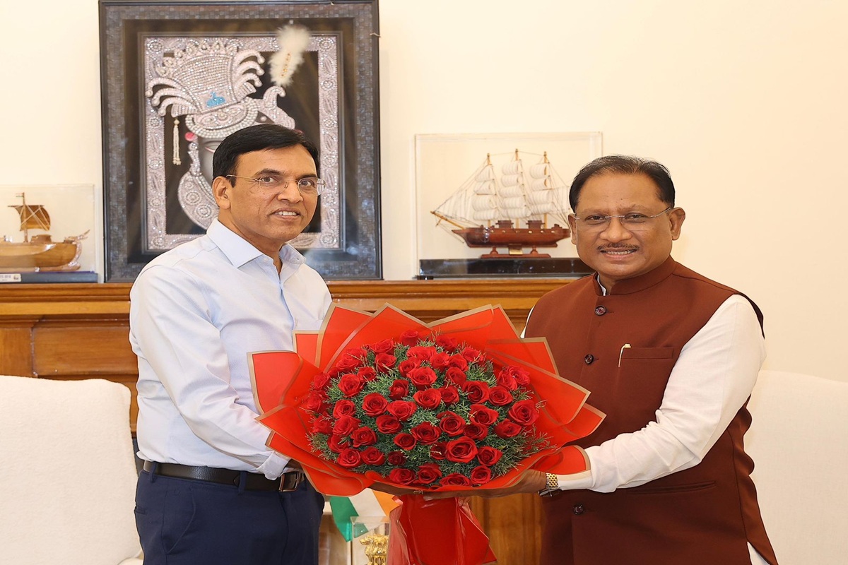 बस्तर ओलंपिक को मिला ‘खेलो इंडिया ट्राइबल गेम्स’ का दर्जा, रायपुर-बिलासपुर में खुलेंगे मेडिकल नर्सिंग कॉलेज, सीएम साय की केंद्रीय मंत्री मांडविया से मुलाकात