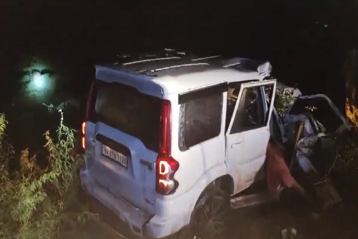 Sheopur Road Accident News: गाय से टकराकर हादसे का शिकार हुई तेज रफ़्तार स्कॉर्पियों, ड्राइवर समेत चार लोगों की मौके पर हुई मौत