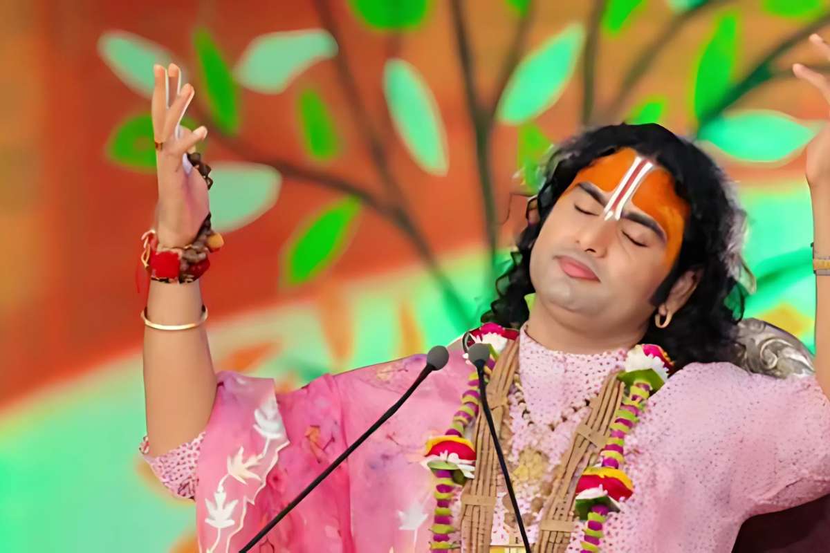 Aniruddhacharya on Divorce Case: ’17 जगह मुंह मारने की आदत हो…’ कथावाचक अनिरुद्धाचार्य ने बताए तलाक के कारण, सुनकर आप भी रह जाएंगे हैरान