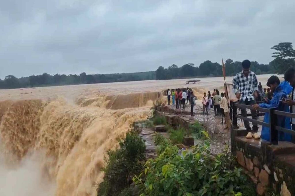 Chitrakoot Waterfall/ Image Credit: IBC24