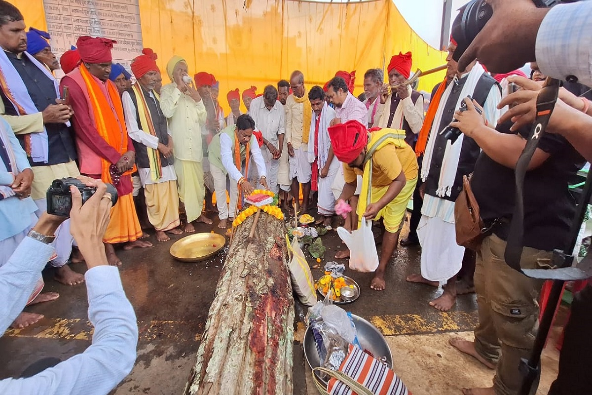 CG News: पाट जात्रा के साथ शुरू हुआ विश्व प्रसिद्ध ऐतिहासिक बस्तर दशहरा, 75 दिनों तक धूम धाम से मनाया जाएगा त्योहार