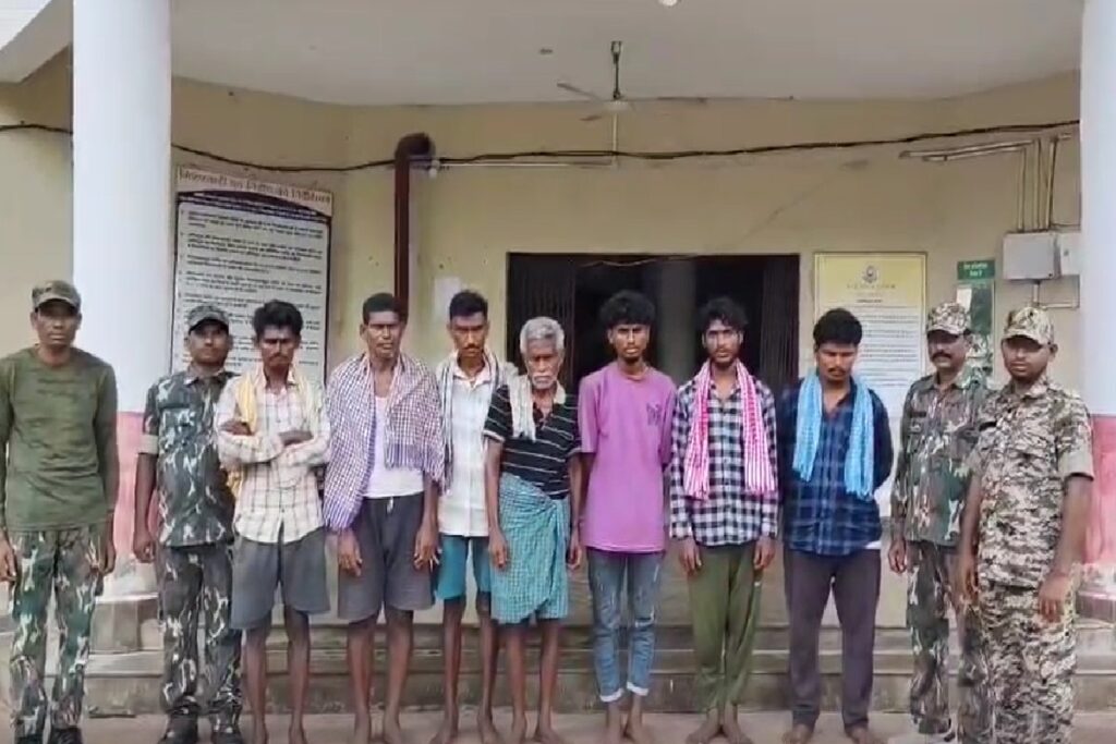 Cow Smugglers Arrested In Bijapur/ Image Credit: IBC24