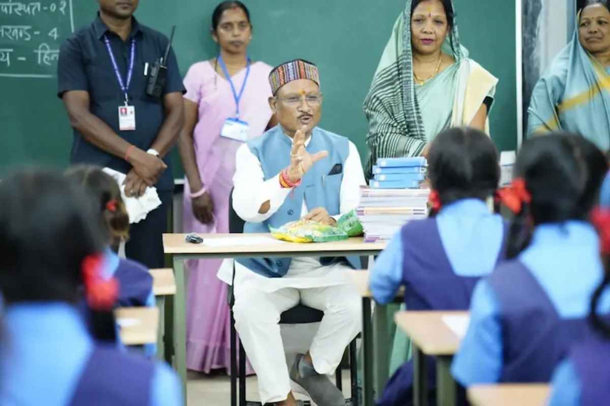 CG School News: छत्तीसगढ़ में 10,538 शालाओं का युक्तियुक्तकरण पूरा, अब कोई भी विद्यालय शिक्षक-विहीन नहीं, 16,165 शिक्षक और प्राचार्य हुए समायोजित