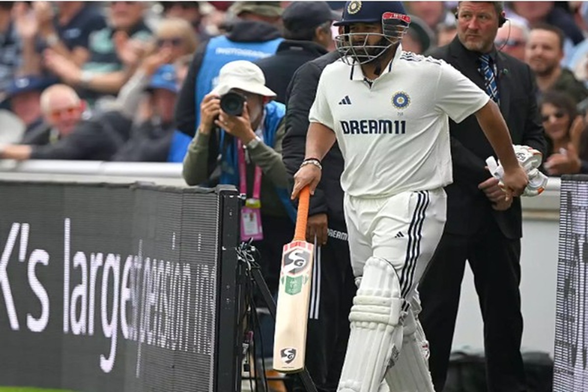 Pant Leg Fracture: पैर में फ्रैक्चर के बावजूद पंत ने लगाया अर्धशतक, किक्रेट जगत ने बांधे तारीफों के पुल