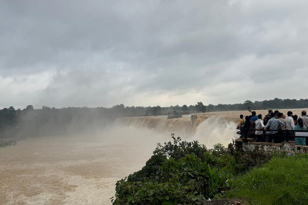 CG Tourism Place: छुट्टियों में बस्तर घूमने का प्लान? ‘मानसून ट्रैक’ में मिलेगा प्रकृति और रोमांच का मेल CG Tourism Place: छुट्टियों में बस्तर घूमने का प्लान? ‘मानसून ट्रैक’ में मिलेगा प्रकृति और रोमांच का मेल