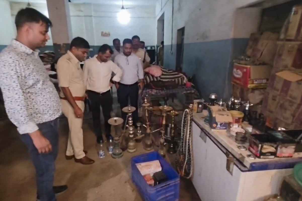 Katni News: रेस्टोरेंट की आड़ में चल रहा था अवैध नशे का धंधा, आबकारी विभाग ने ताबड़तोड़ एक्शन कर जब्त किए कई नशीले पदार्थ