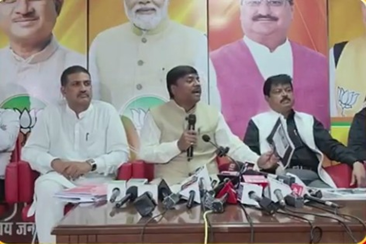 BJP PC Raipur: कोयला खदान के लिए पेड़ों की कटाई का मामला, भाजपा ने उठाए भूपेश बघेल पर सवाल, सबूतों के साथ किया बड़ा खुलासा