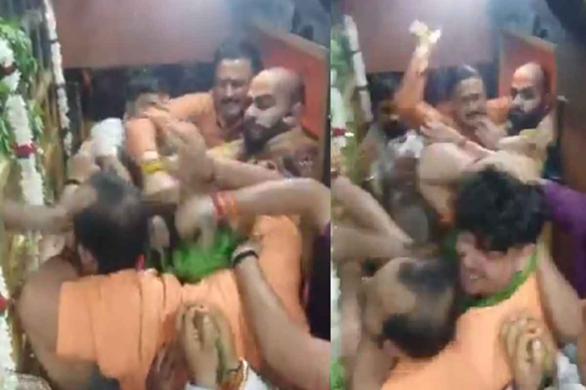 Viral Video: मंदिर के गर्भगृह में पंडों की गुंडागर्दी… विंध्याचल धाम में मुख्य श्रृंगारिया के बेटे से की मारपीट, वीडियो आया सामने