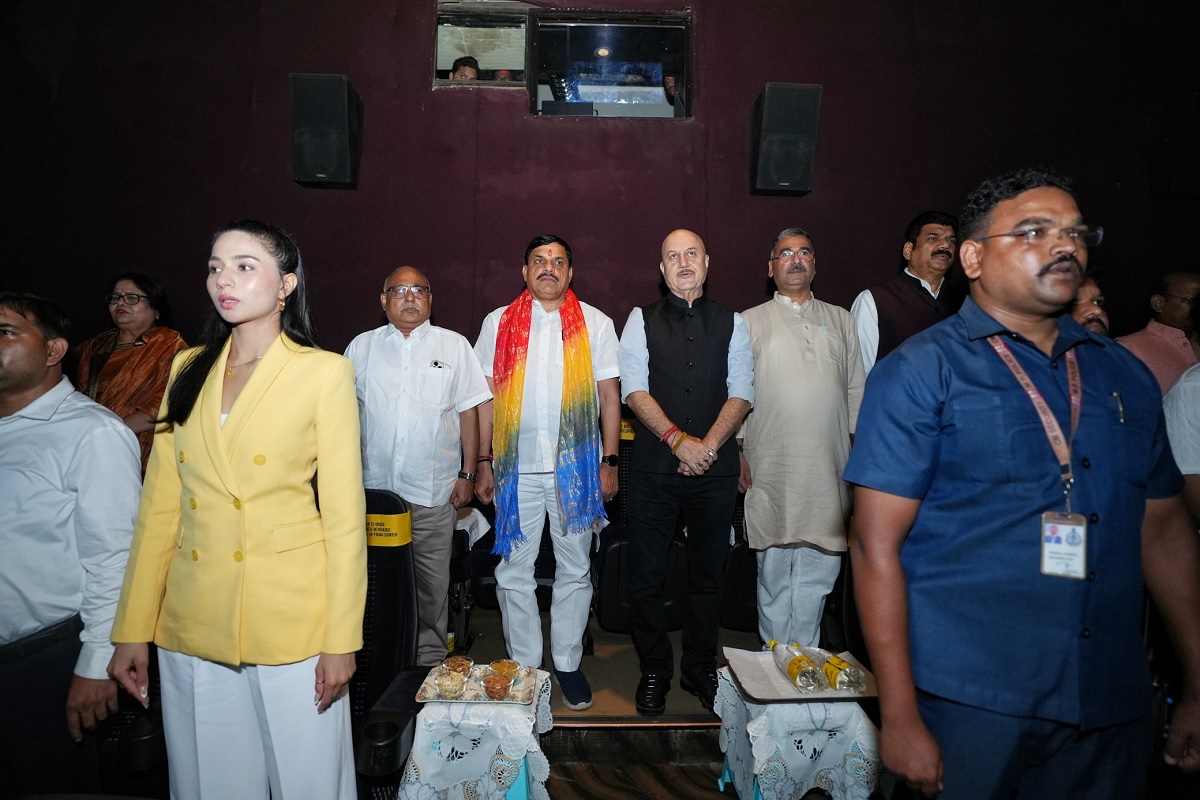 MP News: प्रदेश में फिल्म ‘तन्वी द ग्रेट’ हुई टैक्स फ्री, अभिनेता अनुपम खेर के साथ मूवी देखने के बाद सीएम मोहन ने किया बड़ा ऐलान