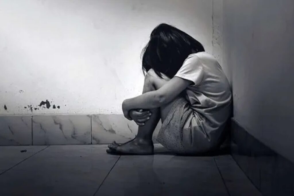 Father burns 5-year-old daughter with cigarette | Image Credit: IBC24 File Photo