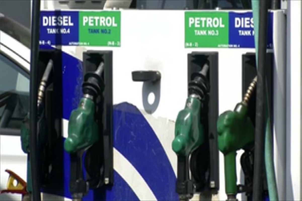 Taxes on Petrol-Diesel: अगर टैक्स हट जाए तो पेट्रोल कितने में मिलेगा? जानें टैक्स और डीलर कमीशन का पूरा हिसाब