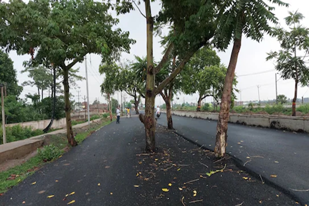Patna-Gaya Main Road: अजब-गजब.. हादसों को न्योता दे रही 100 करोड़ की लागत से बनी सड़क, जिला प्रशासन की बड़ी लापरवाही आई सामने