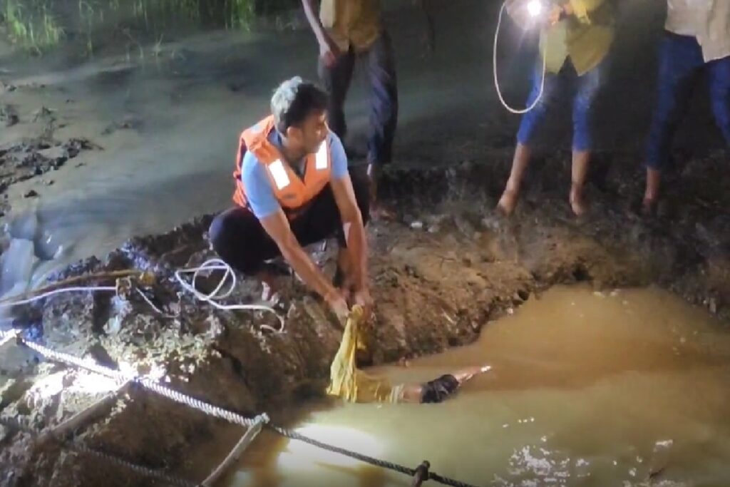 Satna Borewell Rescue News/Image Credit: IBC24