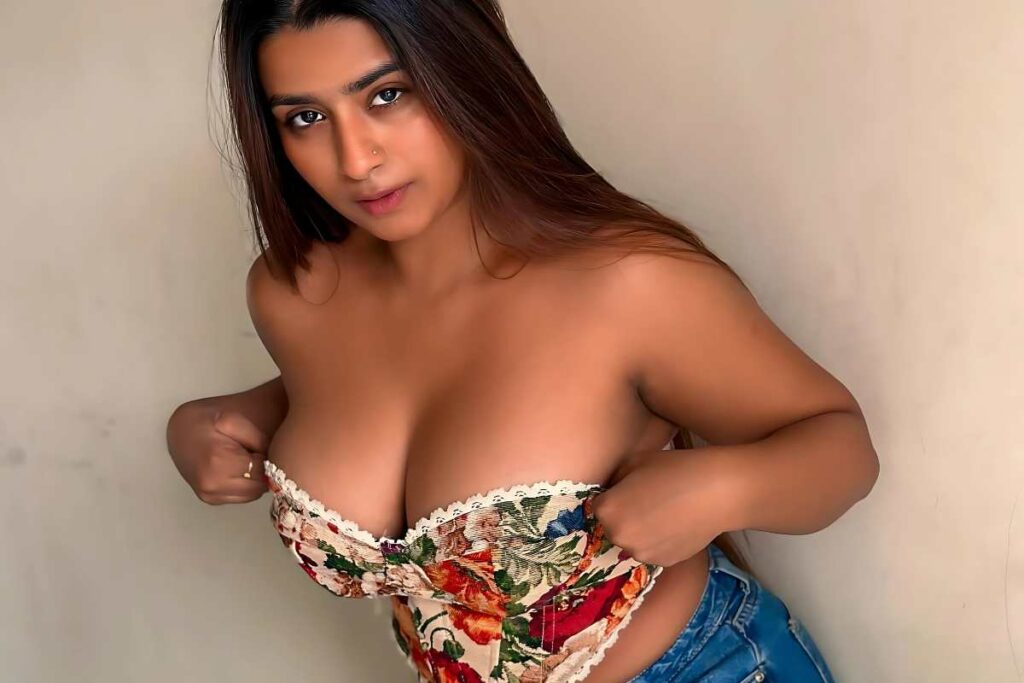 Suhana Khan Braless hot sexy video: सुहाना खान ने बिना ब्रा पहने शेयर किया वीडियो / Image Source: Instagram