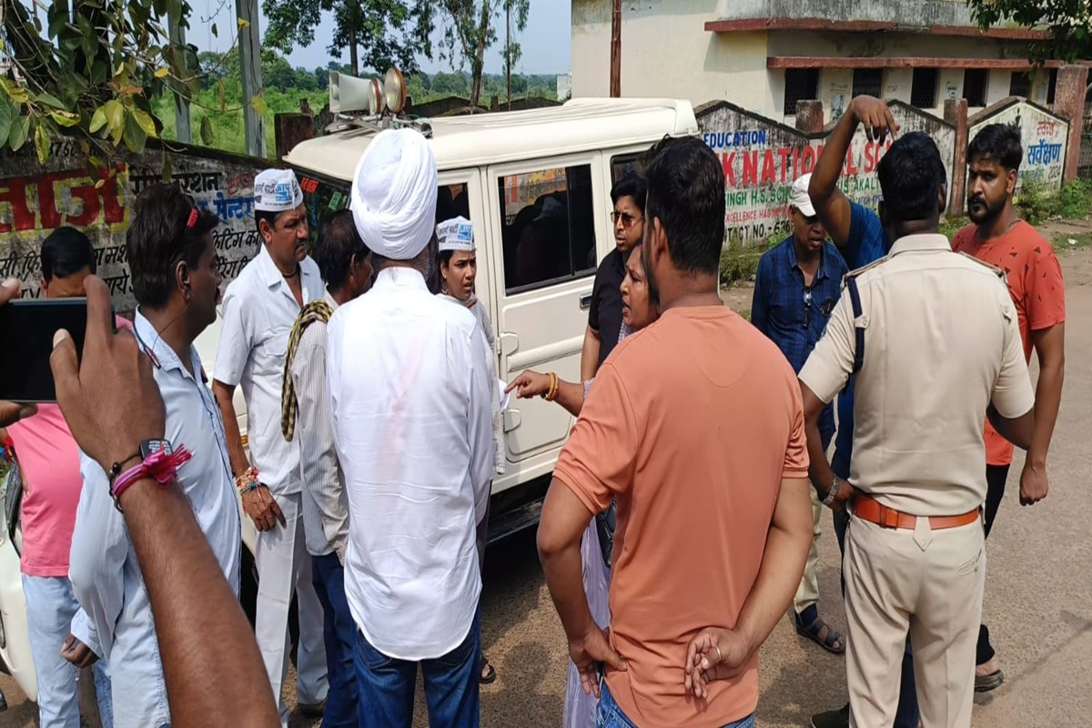 Janjgir News: आम आदमी पार्टी की कार्यकर्ता पूजा की मौत पर बवाल, आप नेताओं और परिजन ने लगाया हत्या के आरोप