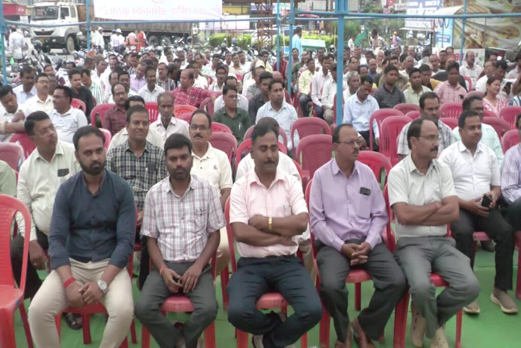 Contract and daily wage earners will be regularized