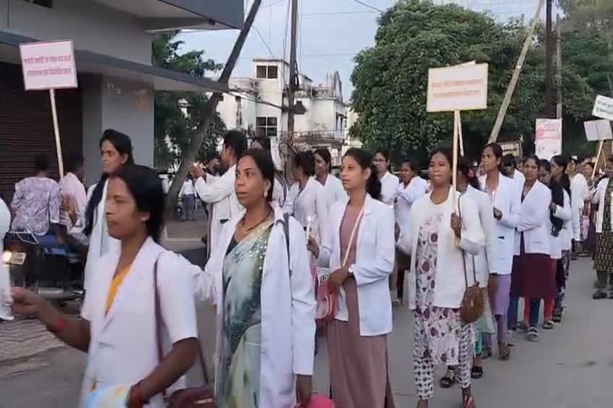 NHM Employees Update News: NHM के कर्मचारियों के लिए बड़ी खुशखबरी! BJP सांसद ने किया मांगों का समर्थन, मुख्यमंत्री और स्वास्थ्य मंत्री से चर्चा की बात कही