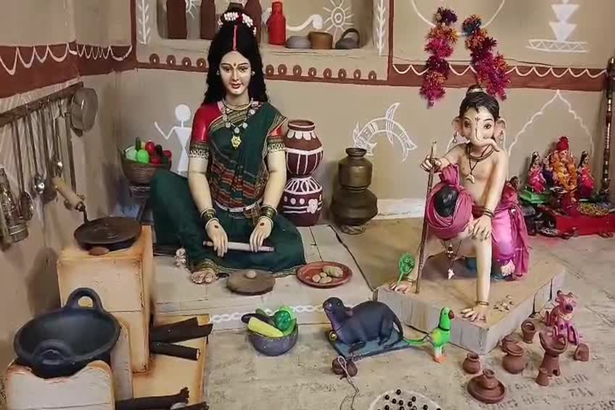 Chhattisgarhi Ganesh Puja pandal: छत्तीसगढ़ी परिवेश में सजाया गया गणेश पूजा पंडाल, देखते ही आ जाएगी आपको भी अपने गांव की याद