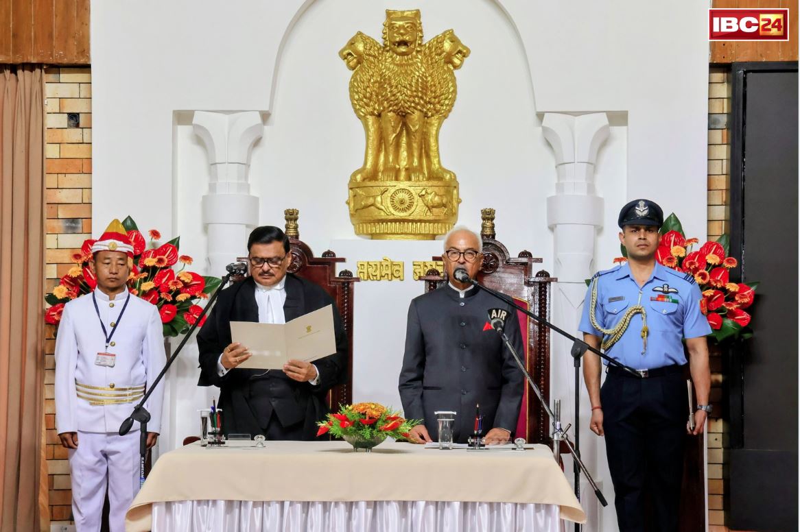 Ajay Kumar Bhalla: पूर्व IAS अजय कुमार भल्ला बने इस राज्य के के 22वें राज्यपाल.. चीफ जस्टिस ने दिलाई पद और गोपनीयता की शपथ