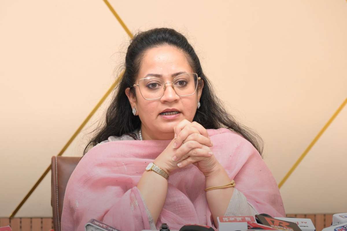 Arti Singh Rao Became Mother: पति से तलाक के बाद मां बनीं भाजपा नेत्री, मंत्री महोदया ने ‘जयवीर सिंह’ रखा उत्तराधिकारी का नाम