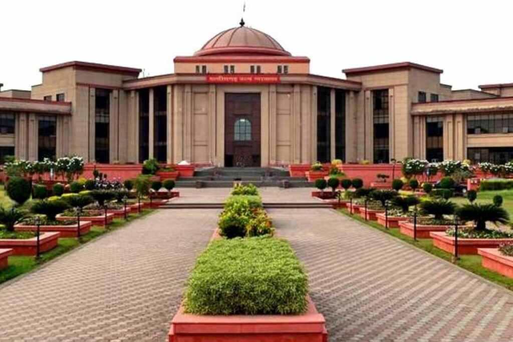 उनके अलावा पीडी राजनेता एलीशिया मोरानी, एलेसांड्रा मोरेटी और लिया क्वार्टापेले ने भी नाराजगी जाहिर की है।