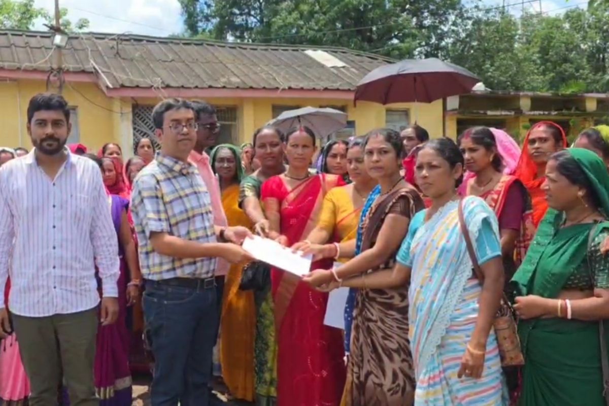 CG Mitanin Protest: प्रदेश के मितानिनों ने जारी किया संयुक्त पत्र, BMO को सौंपा ज्ञापन, प्रोत्साहन राशि को लेकर कह दी ये बड़ी बात