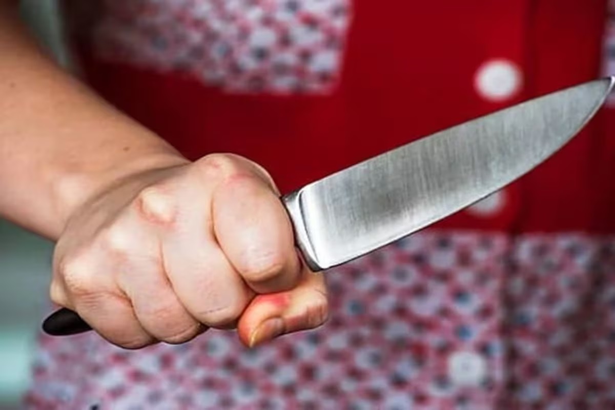 UP News: रात को इस बात पर सनका पत्नी का माथा, काट दिया पति का प्राइवेट पार्ट, पूरा मामला जान रह जाएंगे हैरान