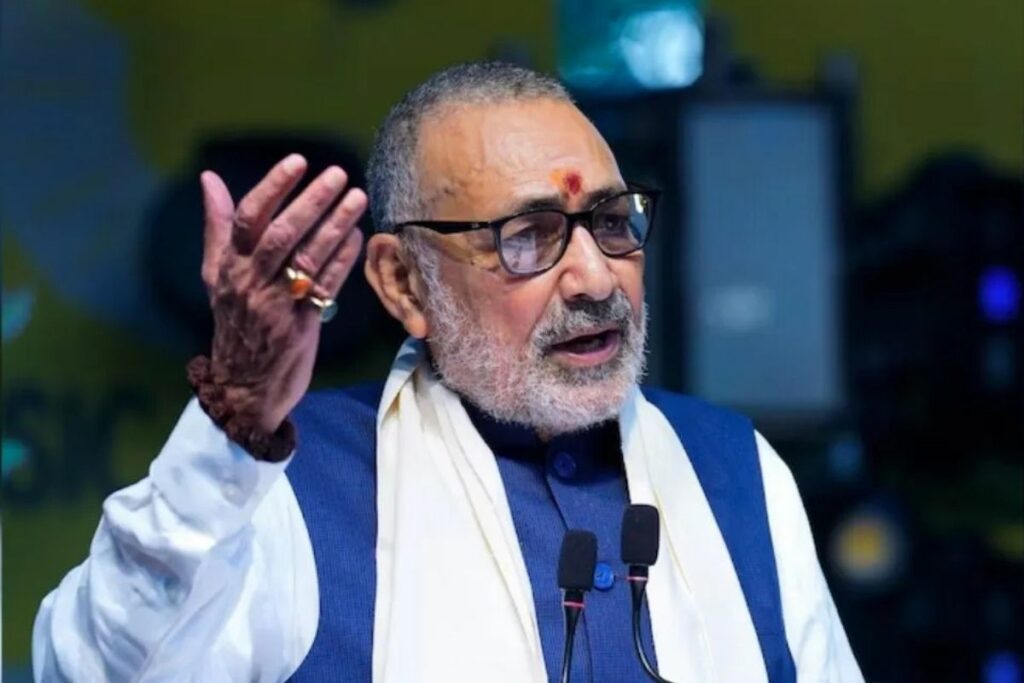 Giriraj Singh statement, Narendra Modi speech, RSS role in India, Modi government, BJP leaders, Patna news, RJD criticism, Manoj Jha reaction, Independence Day speech,