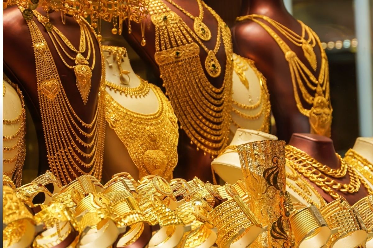 Gold Silver Price Today: रक्षाबंधन से पहले सोने-चांदी की चमक बढ़ी! जानिए 14 से 24 कैरेट गोल्ड के आज के लेटेस्ट रेट्स
