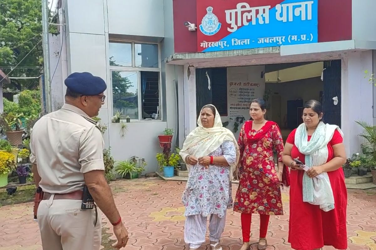 Jabalpur News: मम्मी जल्दी पुलिस लेकर आओ… बेटी की बात सुन चौंक गई मां, ससुराल वाले करवाना चाहते थे ‘धंधा’