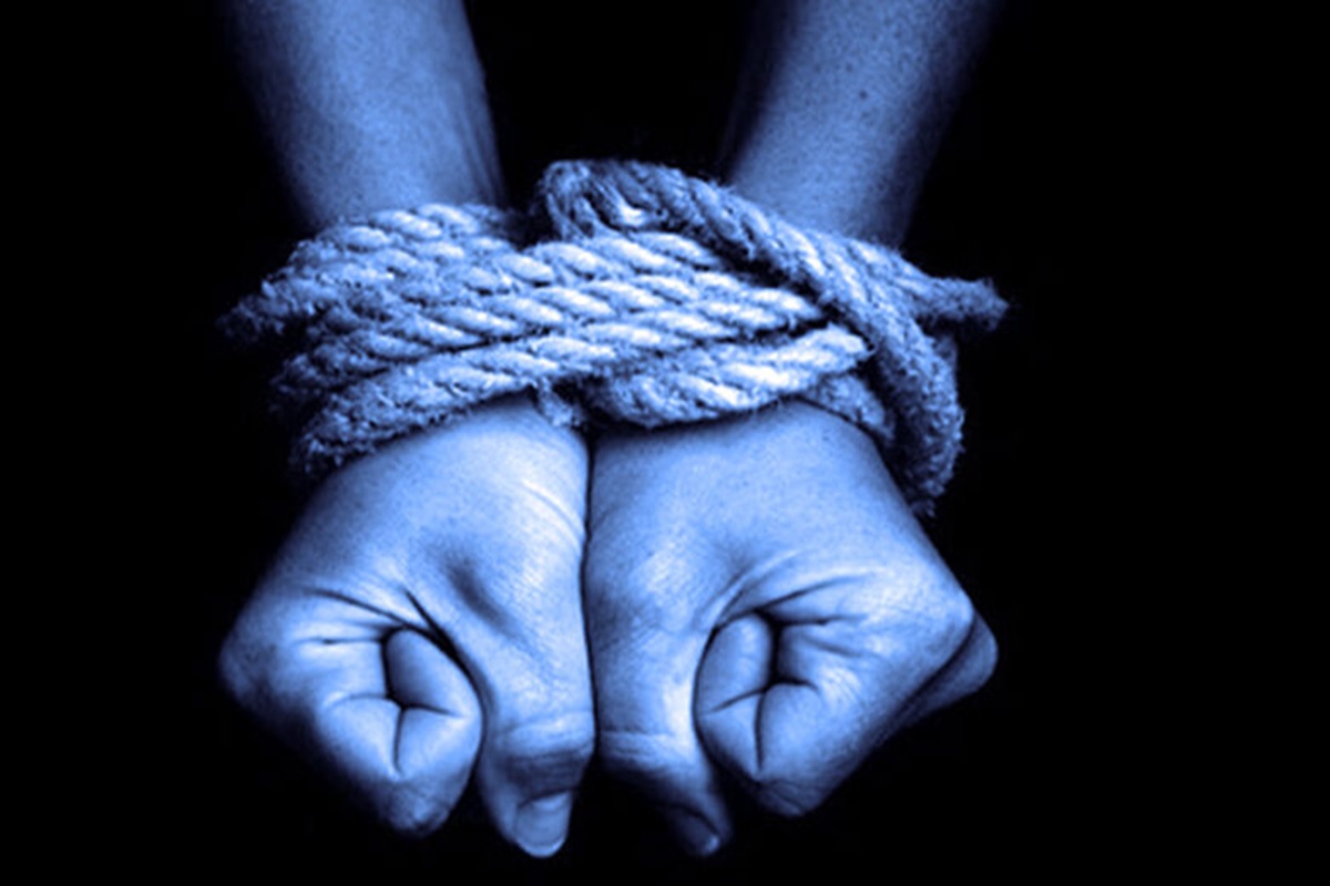 Jharkhand News: मानव तस्करी गिरोह का भंडाफोड़, नौकरी का वादा करके लोगों को इस देश में भेज देते थे आरोपी, फिर परिजनों को फोनकर ऐंठते थे पैसे