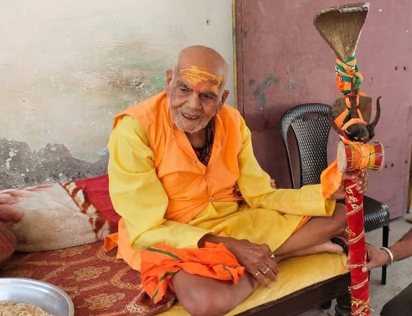 Paramhans Shriram Babajee Spiritual Talk: इच्छाओं का क्या करें, इनसे जूझें, डरें, दबाएं या सही होगा इन्हें जीत लें