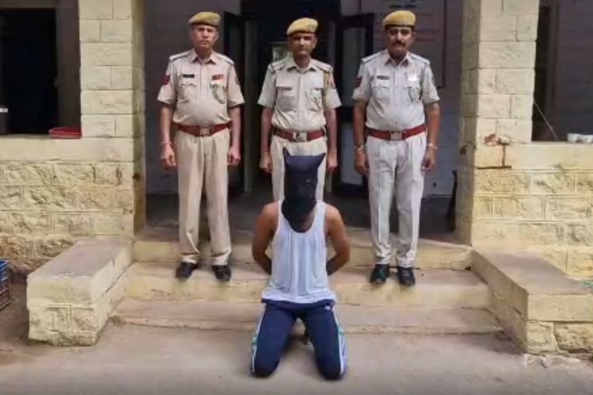 Rajasthan News: महिला के साथ बनवाया जबरदस्ती वीडियो, फिर हनीट्रेप का शिकार हुआ व्यापारी, इतने पैसों के लिए रची गई थी साजिश