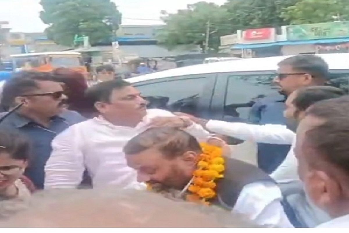 स्वामी प्रसाद मौर्य पर हमला: घटना के 3 घंटे पहले ही सोशल मीडिया में की गई पोस्ट, हमलावर को 51 हजार का इनाम देने का ऐलान