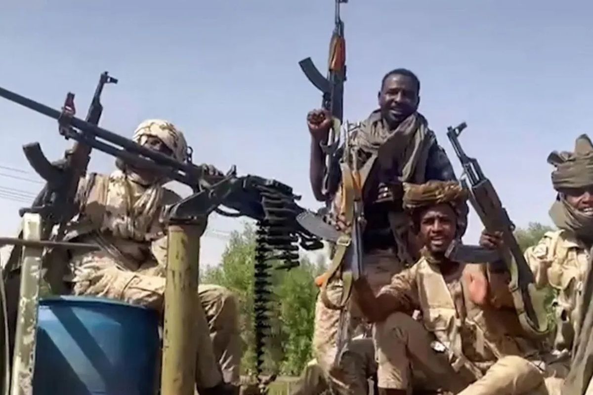 Sudan Conflict: सूडान में पैरामिलिट्री आरएसएफ का आतंक, विस्थापन शिविर पर गोलाबारी, बर्बरता से 31 मासूमों की जान गई