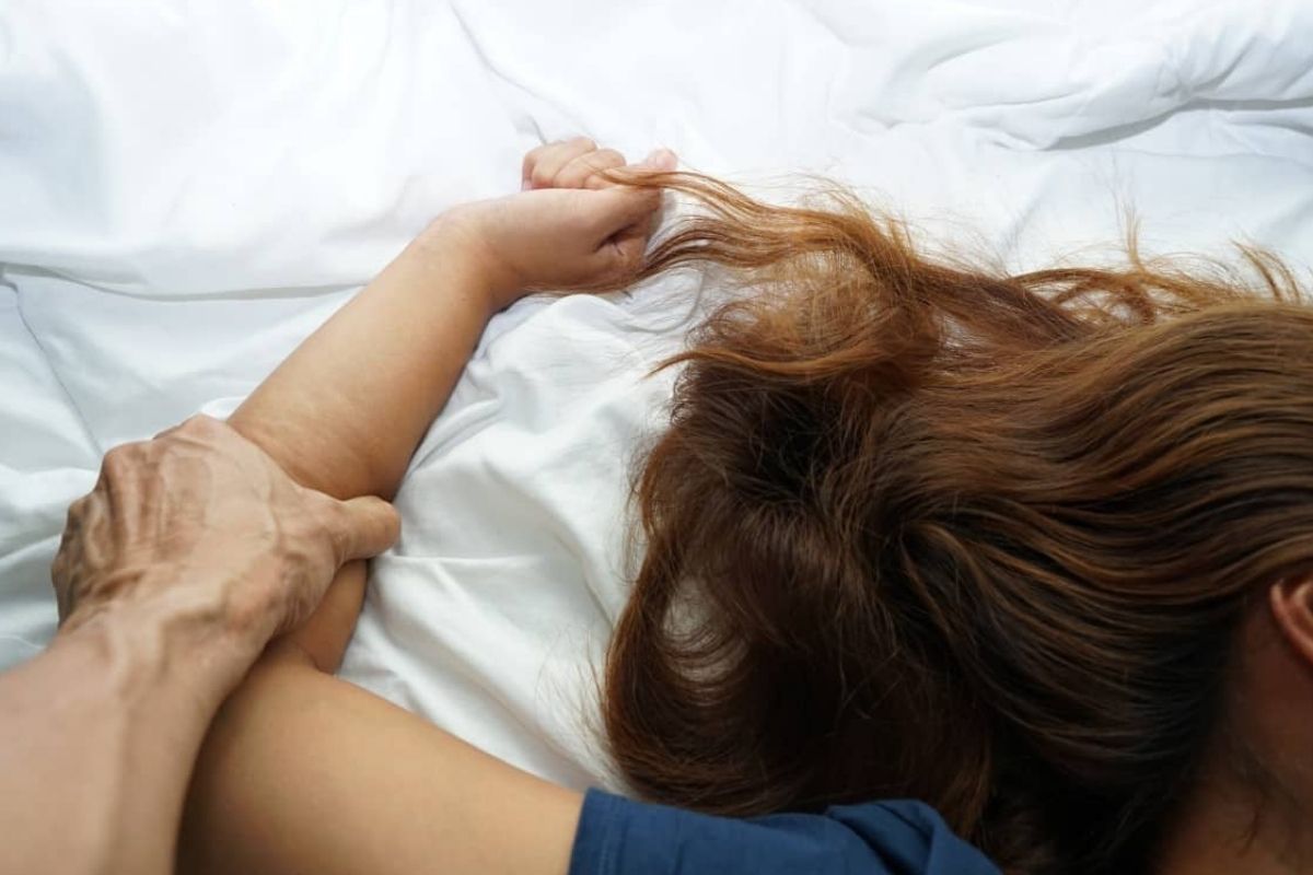 Tikamgarh News: घर में अकेली देख हिन्दू महिला से दरिंदगी, पति के मजदूरी पर जाते ही मुस्लिम युवक ने वारदात को दिया अंजाम, अब हिंदू संगठनों ने कर दी ये बड़ी मांग