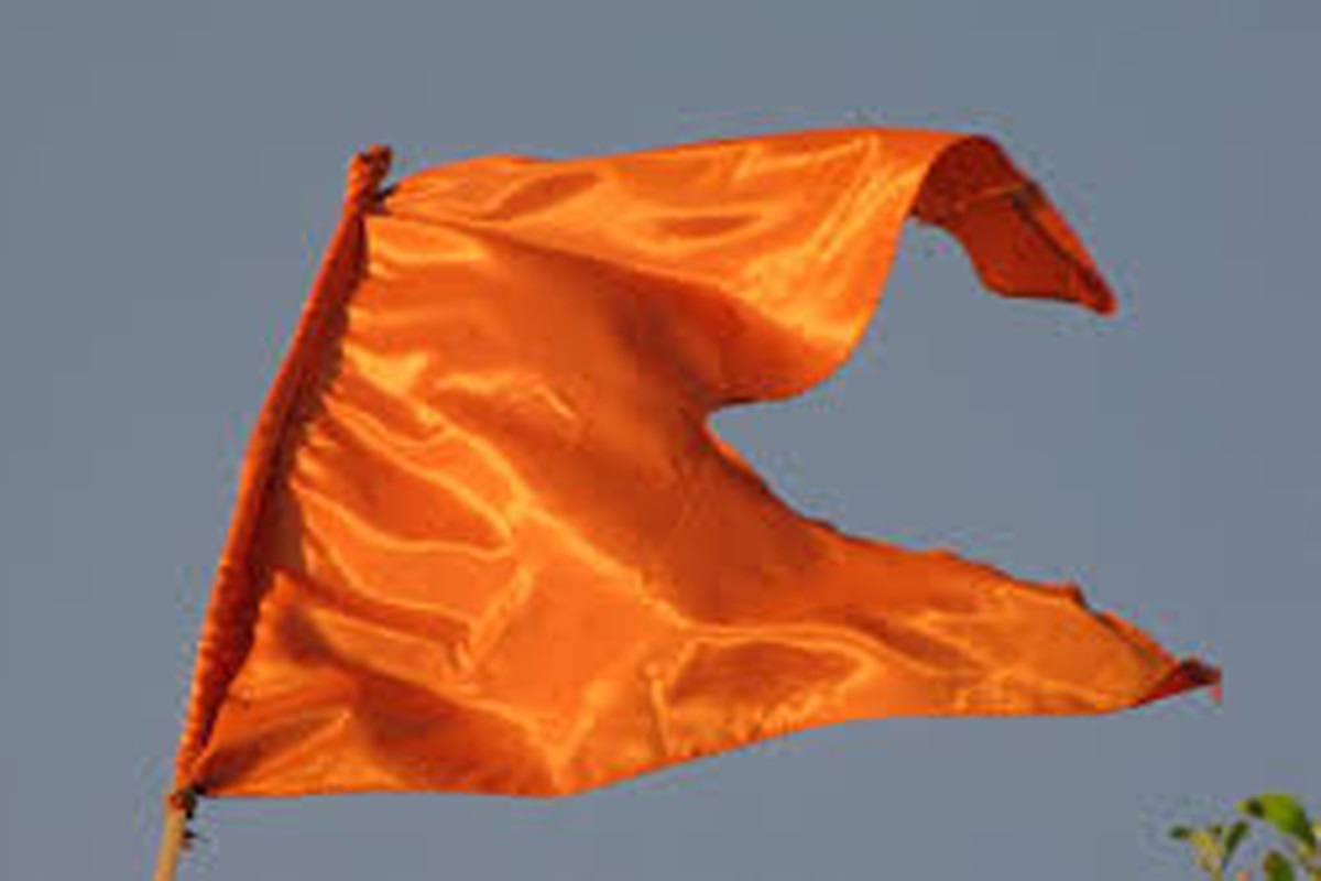 Rewa News: दरगाह में फहराया भगवा झंड़ा, असामाजिक तत्वों ने जमकर की तोड़फोड़, मुस्लिम समुदाय ने किया थाने का घेराव