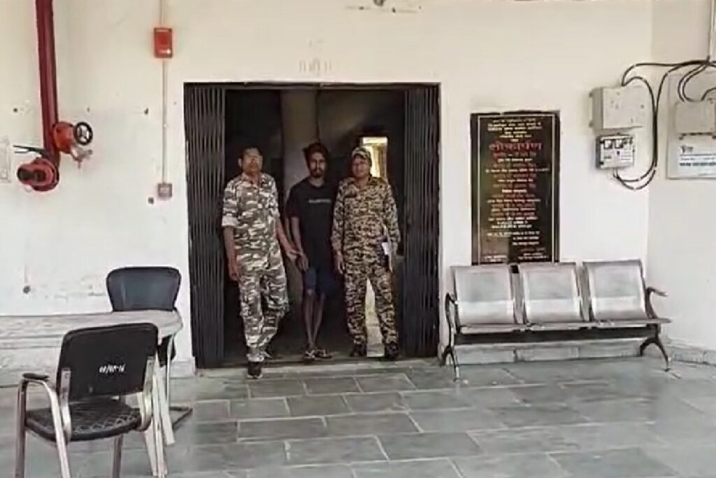 Balrampur Rape News/Image Credit: IBC24