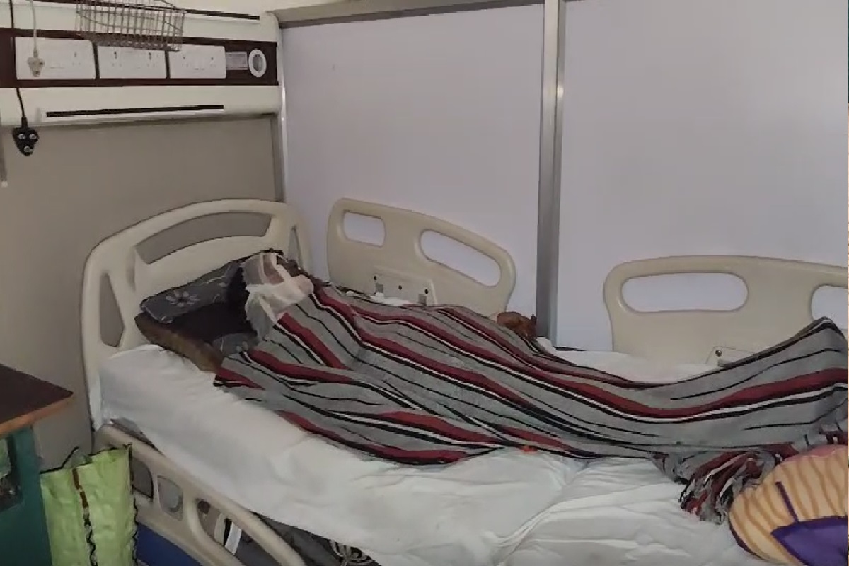 Dhamatari News: स्कूल में मध्यान्ह भोजन बनाते समय कुकर में हुआ ब्लास्ट, गंभीर रूप से झुलसी महिला